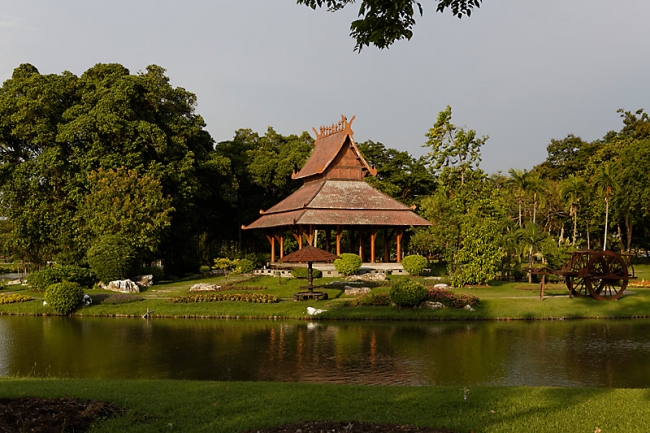 Suan Luang-JUN14-094